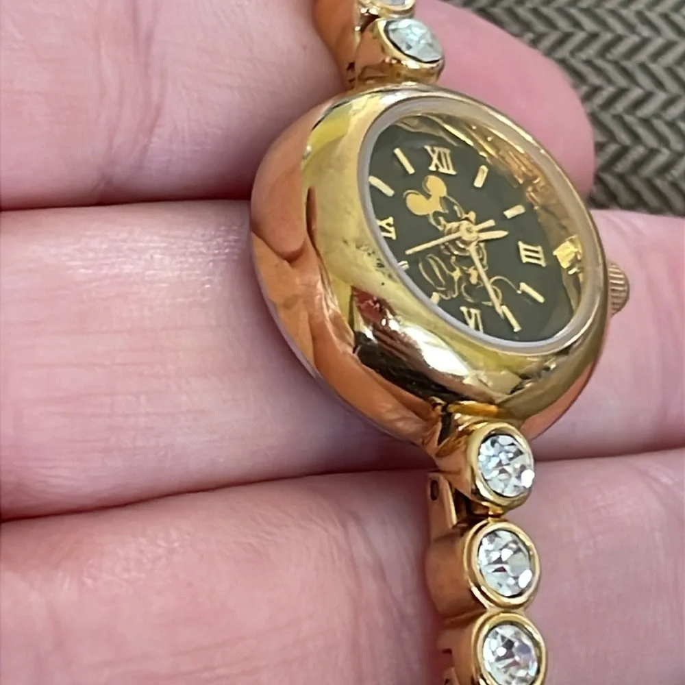 Disney Time Works Mickey Mouse women’s watch - Picture 13 of 14